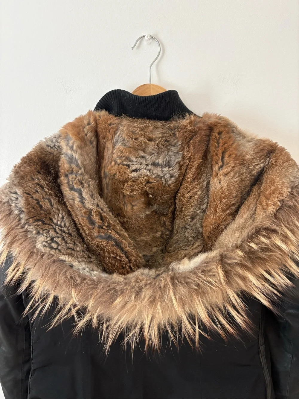 RUDSAK Black Down Fur Trimmed Midi Parka Leather Sleeves Size Medium Luxury Chic - Picture 13 of 16